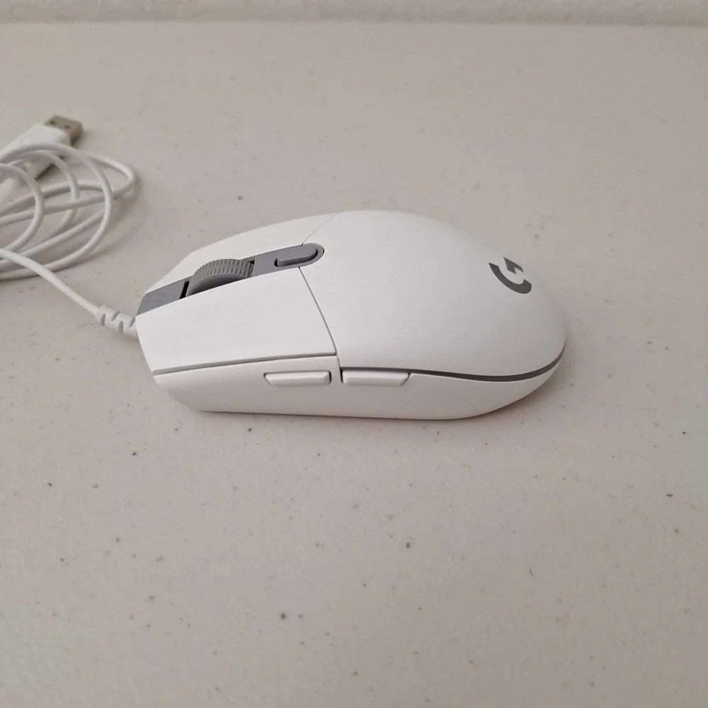 WHITE Logitech G203 Lightsync Wired Gaming Mouse Tested Works Great‎ Condition